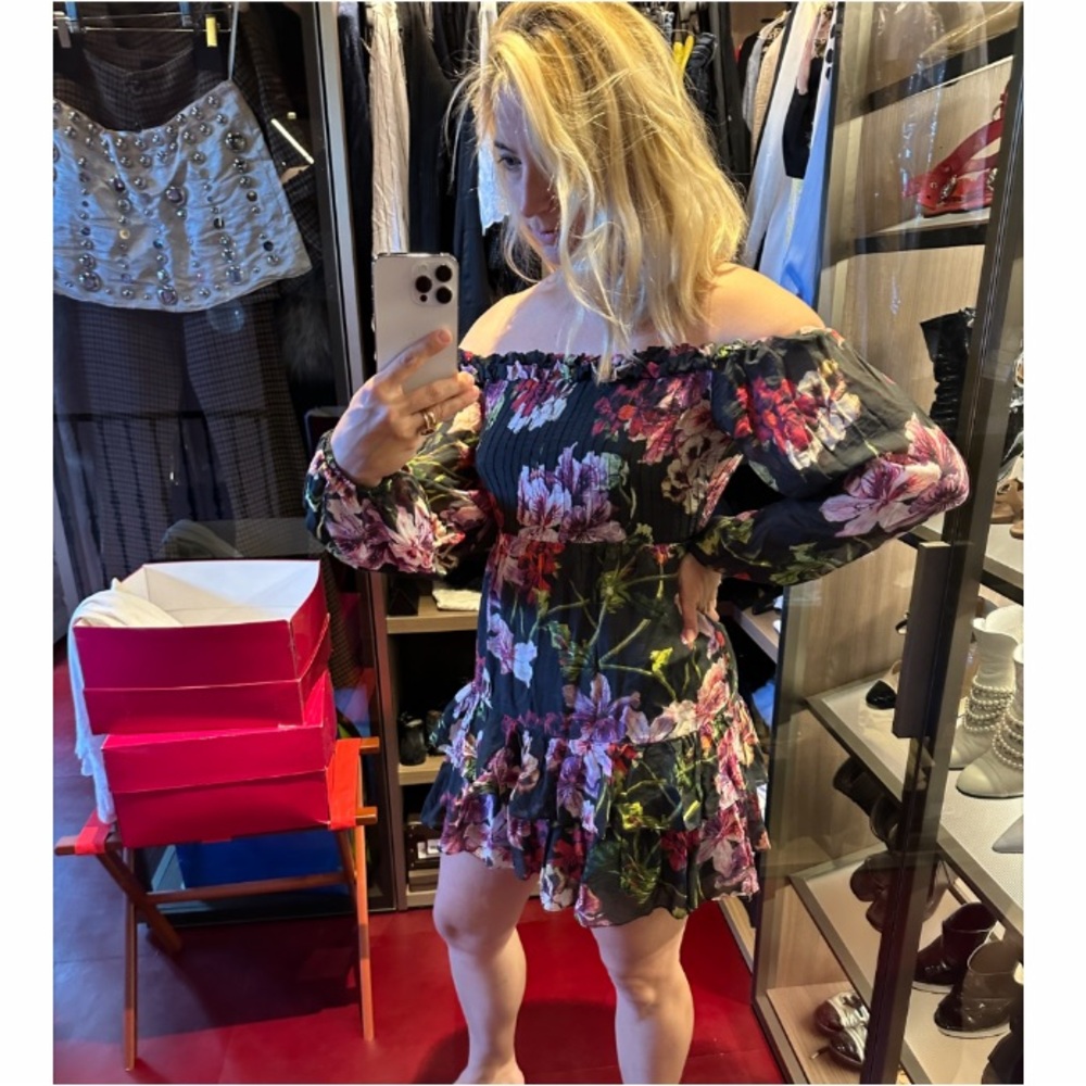 Off the shoulder floral short dress from intermix size M